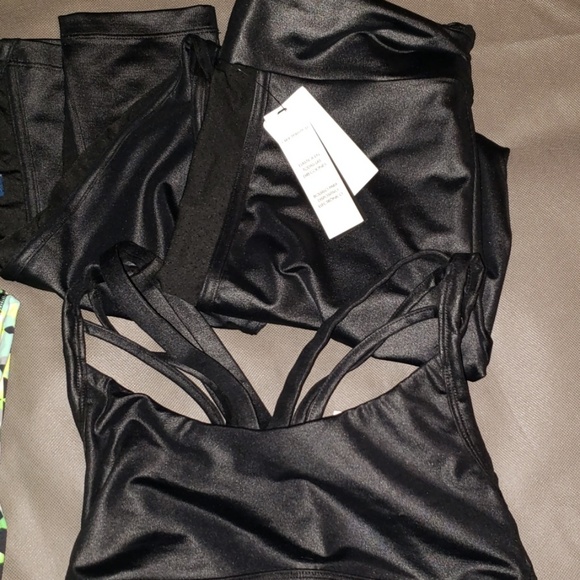 Activewear bundle - Picture 4 of 8